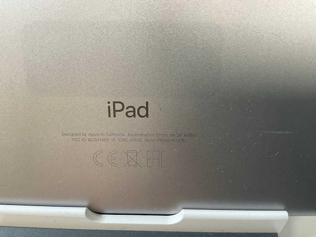 Apple ipad 6th gen 9.7”, wifi - 32 gb - space gray (4x) - afbeelding 6 van  9