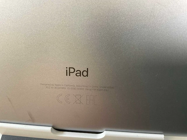 Apple ipad 6th gen 9.7”, wifi - 32 gb - space gray (4x) - afbeelding 7 van  9