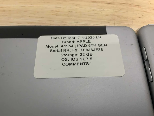 Apple ipad 6th gen a1954 tablet (3x) - afbeelding 2 van  6