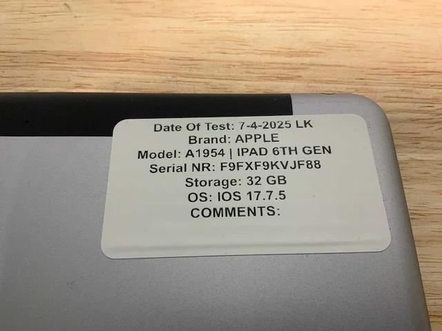 Apple ipad 6th gen a1954 tablet (3x) - afbeelding 4 van  6