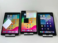 Apple ipad 7th gen - wi-fi - 32 gb - space gray (3x) - afbeelding 1 van  4