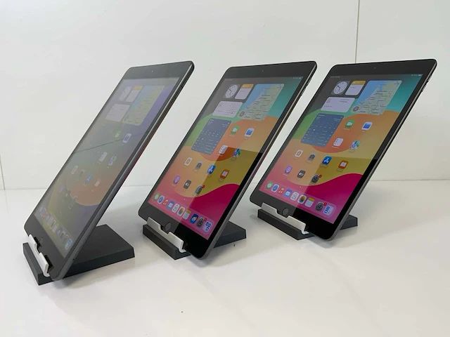 Apple ipad 7th gen - wi-fi & cellular - 32 gb - space gray (3x) - afbeelding 3 van  7