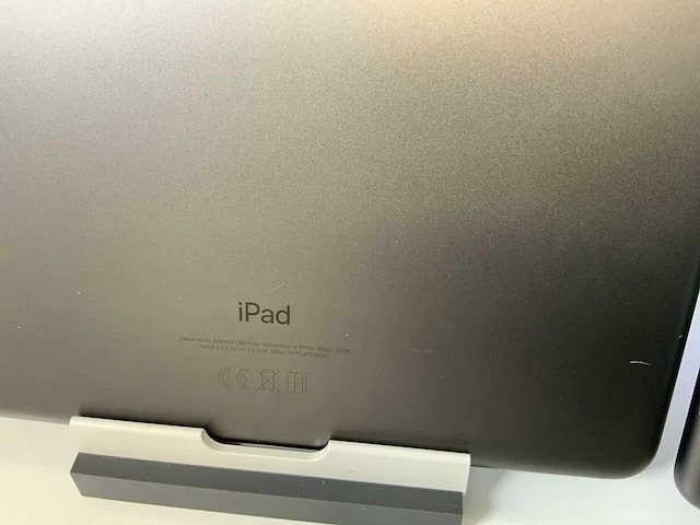 Apple ipad 7th gen - wi-fi & cellular - 32 gb - space gray (3x) - afbeelding 6 van  7