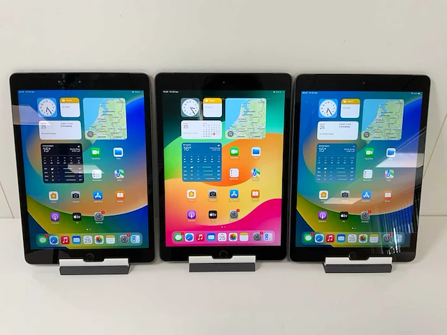 Apple ipad 7th gen - wi-fi & cellular - 32 gb - space gray (3x) - afbeelding 1 van  7