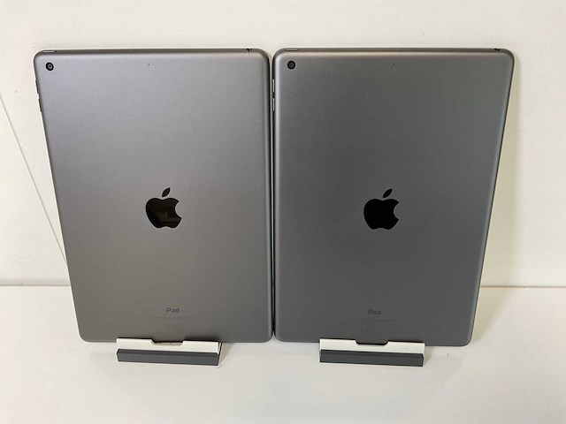 Apple ipad 7th gen - wifi - 32 gb - space gray (2x) - afbeelding 6 van  8