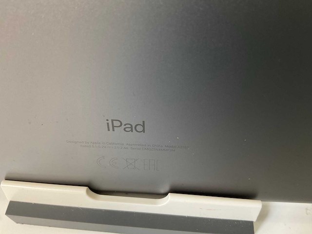 Apple ipad 7th gen - wifi - 32 gb - space gray (2x) - afbeelding 7 van  8