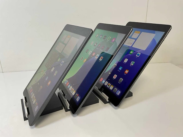 Apple ipad 7th gen - wifi - 32 gb - space gray (3x) - afbeelding 5 van  9