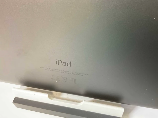 Apple ipad 7th gen - wifi - 32 gb - space gray (3x) - afbeelding 8 van  9