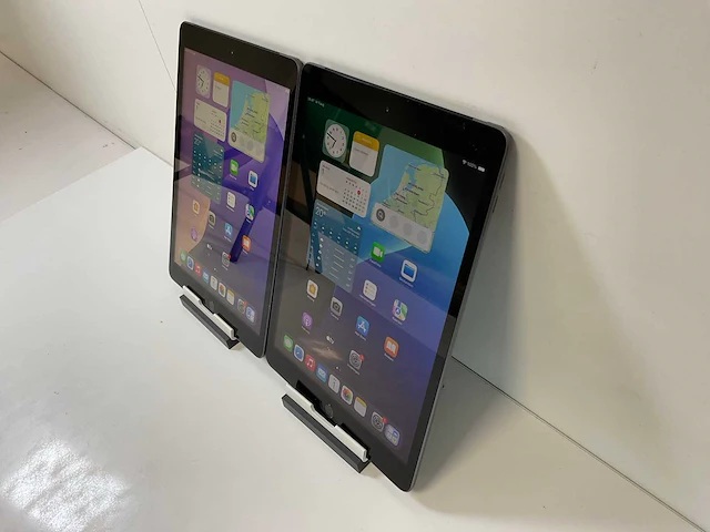 Apple ipad 7th gen - wifi + cellular - 128 gb - space gray (2x) - afbeelding 3 van  7