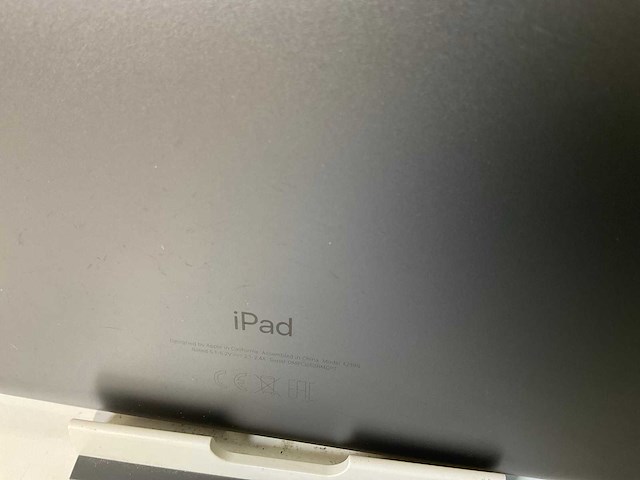Apple ipad 7th gen - wifi + cellular - 32 gb - space gray (2x) - afbeelding 8 van  8