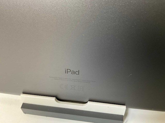 Apple ipad 7th gen - wifi + cellular - 32 gb - space gray (3x) - afbeelding 9 van  9