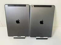 Apple ipad 8th gen - wi-fi & cellular - 128 gb - space gray (2x) - afbeelding 4 van  6