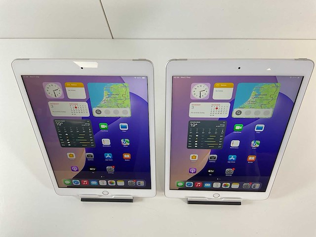 Apple ipad 8th gen - wifi + cellular - 128 gb - silver (2x) - afbeelding 2 van  7