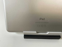 Apple ipad 8th gen - wifi + cellular - 128 gb - silver (2x) - afbeelding 6 van  7