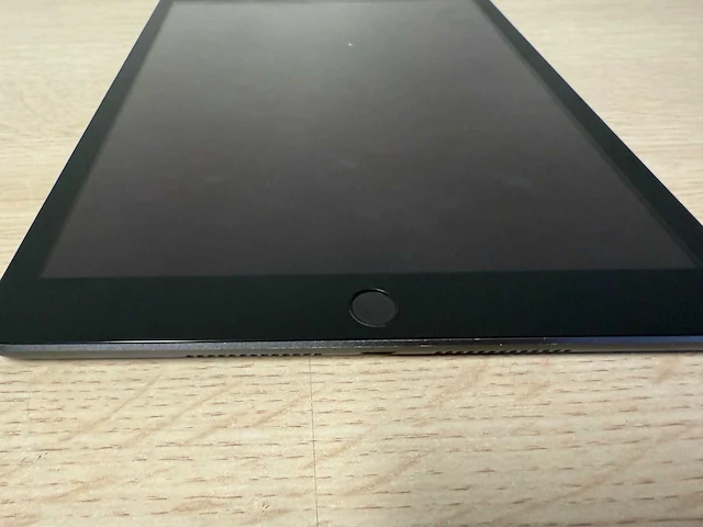Apple ipad 8th gen tablet - afbeelding 2 van  4