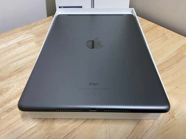 Apple ipad 9 a2604 space gray tablet - afbeelding 2 van  4