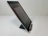 Apple ipad 9th gen (2021) 10.2” - wi-fi & cellular - 64 gb - silver - afbeelding 3 van  5