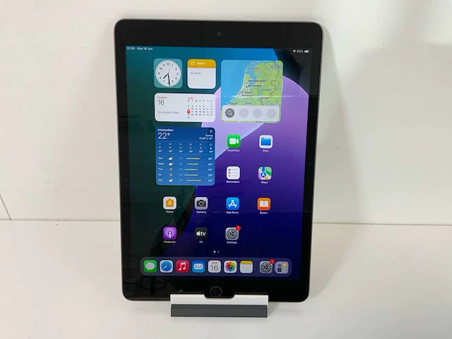 Apple ipad 9th gen (2021) 10.2”,- wi-fi - 64 gb - space gray - afbeelding 1 van  5