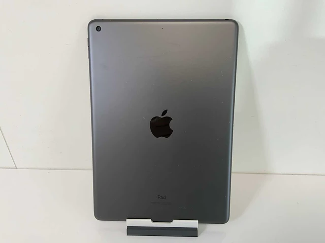 Apple ipad 9th gen (2021) 10.2”,- wi-fi - 64 gb - space gray - afbeelding 4 van  5