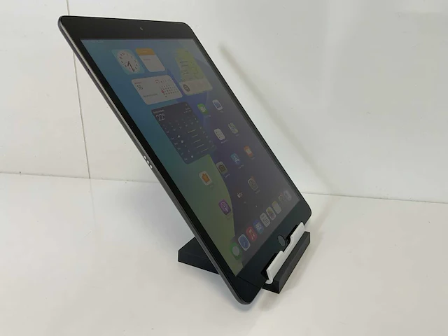Apple ipad 9th gen (2021) 10.2”,- wi-fi - 64 gb - space gray - afbeelding 2 van  5