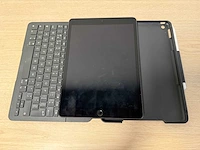 Apple ipad 9th gen met keyboard en apple pen