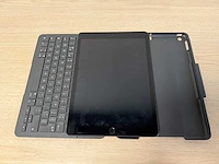 Apple ipad 9th gen met keyboard