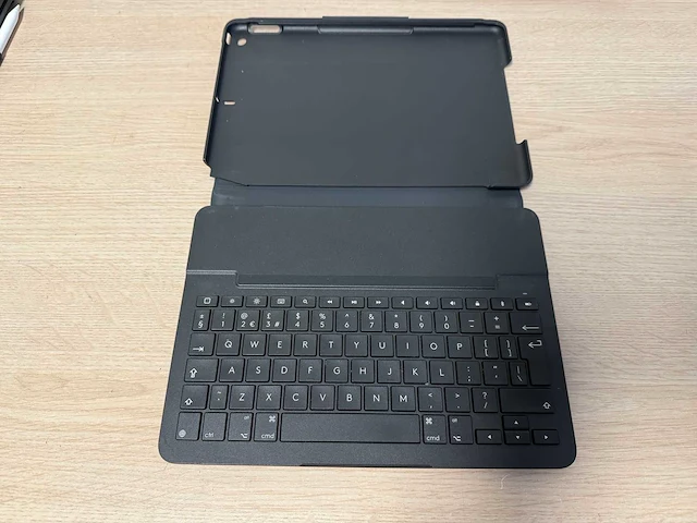 Apple ipad 9th gen met keyboard - afbeelding 2 van  5