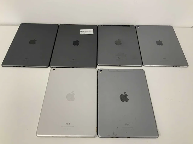 Apple ipad 9th gen wi-fi 64gb space gray (x6) - afbeelding 3 van  3