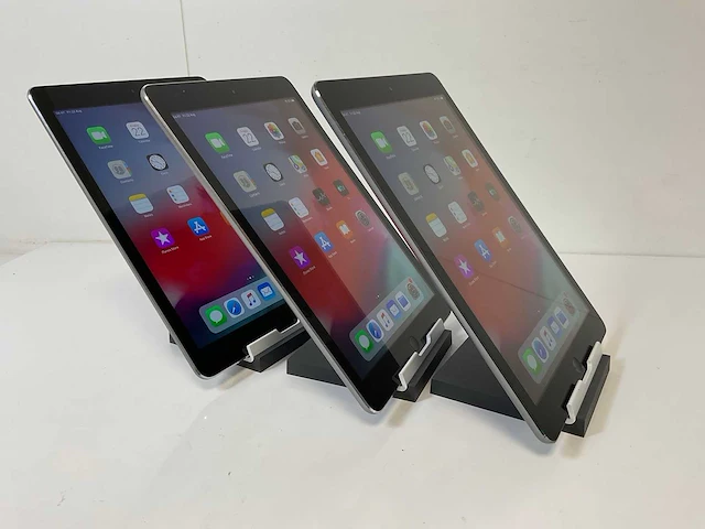 Apple ipad air - wifi - 32 gb - space gray (3x) - afbeelding 2 van  9