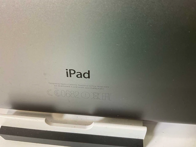 Apple ipad air - wifi - 32 gb - space gray (3x) - afbeelding 8 van  9