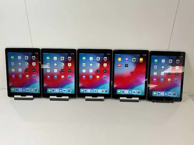 Apple ipad air - wifi + cellular - 16 gb - space gray (5x) - afbeelding 1 van  11