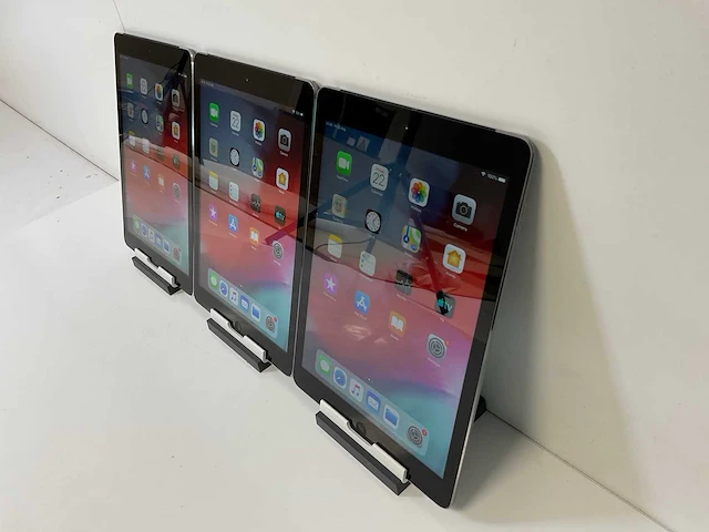 Apple ipad air - wifi + cellular - 32 gb - space gray (3x) - afbeelding 4 van  9