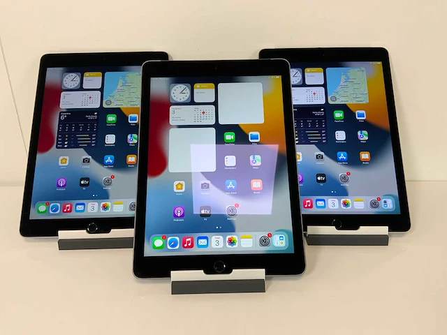Apple ipad air 2 - wi-fi & cellular - 128 / 16 gb - space gray (3x) - afbeelding 1 van  4