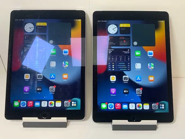 Apple ipad air 2 - wi-fi & cellular - 64 gb - space gray (2x) - afbeelding 1 van  4