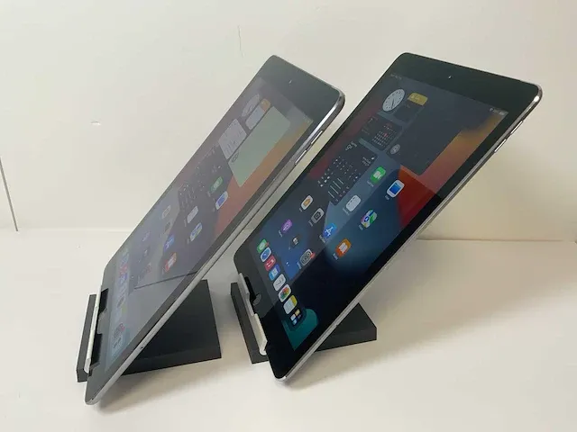 Apple ipad air 2 - wi-fi & cellular - 64 gb - space gray (2x) - afbeelding 3 van  4