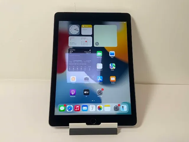 Apple ipad air 2 - wi-fi & cellular - 64 gb - space gray - afbeelding 1 van  4