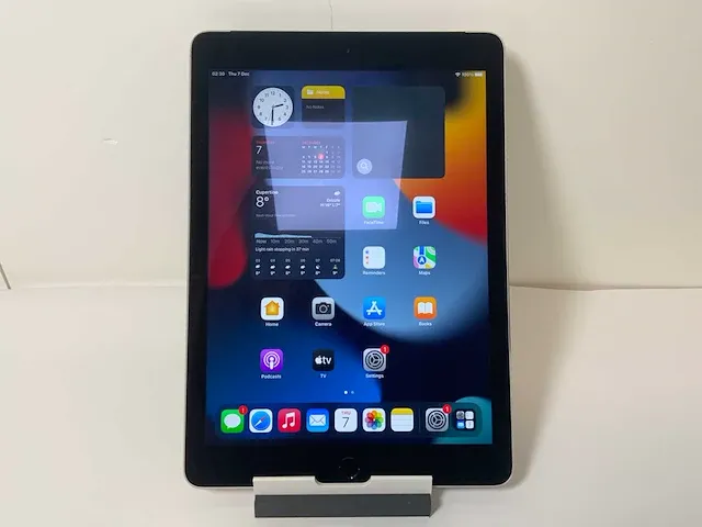 Apple ipad air 2 - wi-fi & cellular - 64 gb - space gray - afbeelding 1 van  4