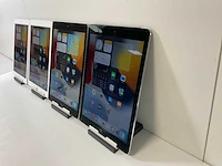 Apple ipad air 2 - wifi - 16 gb - silver / space gray (4x) - afbeelding 4 van  10