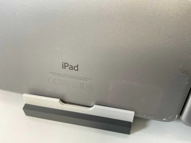 Apple ipad air 2 - wifi - 16 gb - silver / space gray (4x) - afbeelding 9 van  10