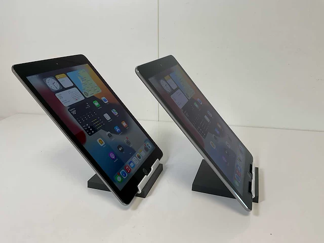 Apple ipad air 2. 9.7” - wifi + cellular - 32 gb / 64 gb - space gray (2x) - afbeelding 4 van  8