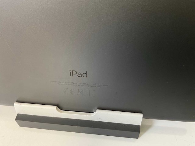 Apple ipad air 3rd gen - wifi + cellular - 256 gb - space gray (3x) - afbeelding 7 van  9