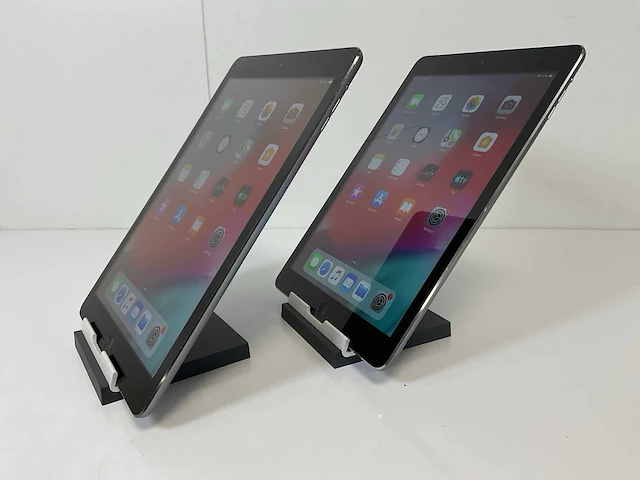 Apple ipad air 9.7” - wifi + cellular - 16 gb - space gray (2x) - afbeelding 5 van  8