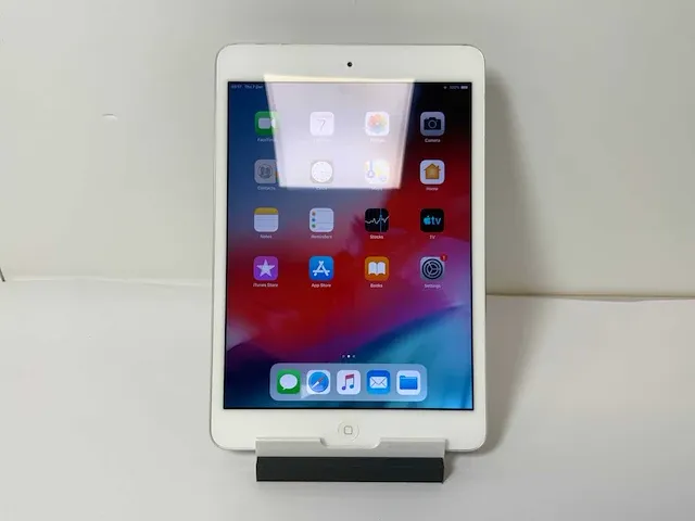 Apple ipad mini 2 - wi-fi - 16 gb - silver - afbeelding 1 van  4