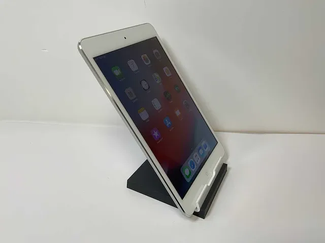 Apple ipad mini 2 - wi-fi - 16 gb - silver - afbeelding 3 van  4