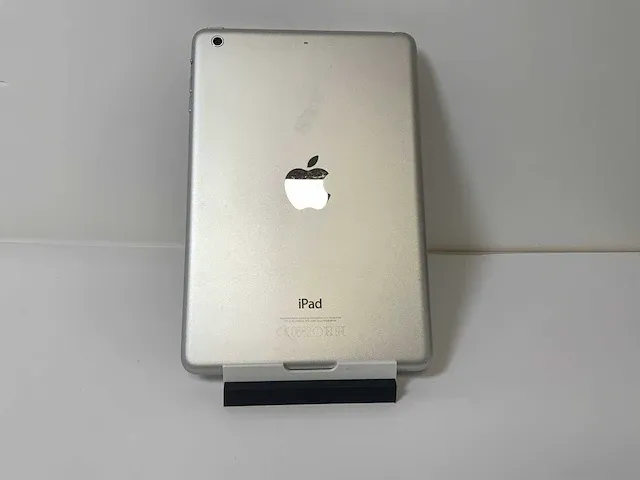 Apple ipad mini 2 - wi-fi - 16 gb - silver - afbeelding 4 van  4