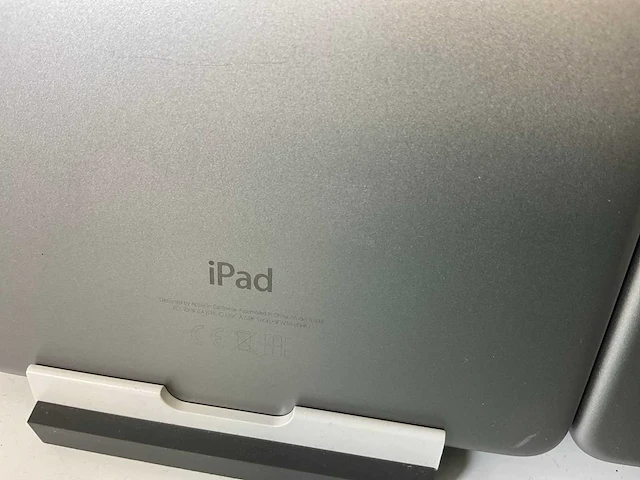 Apple ipad mini 4 - wifi - 128 gb - space gray (4x) - afbeelding 10 van  10