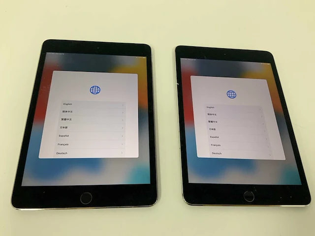 Apple ipad mini 4 wi-fi + cellular, 64gb, space gray - mk722nf/a (2x) - afbeelding 1 van  3