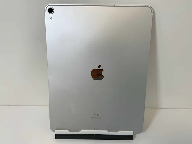 Apple ipad pro 12.9” (2018) - wi-fi & cellular - 512 gb - silver - afbeelding 4 van  5