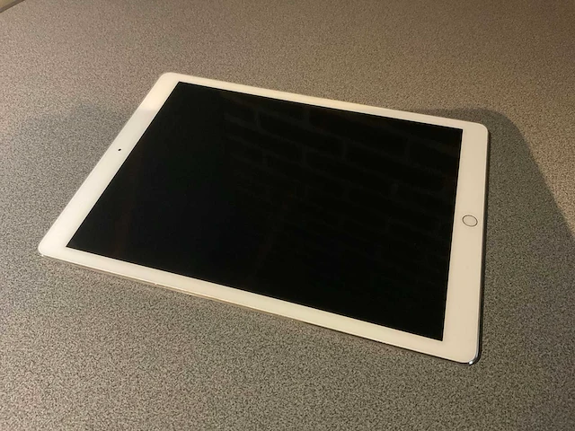 Apple ipad pro 12,9 inch (a1670) - afbeelding 2 van  7