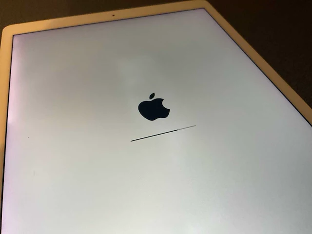Apple ipad pro 12,9 inch (a1670) - afbeelding 6 van  7